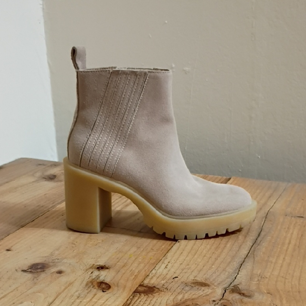 Dolce Vita Celia Beige Suede Leather Platform Boots Size 7.5